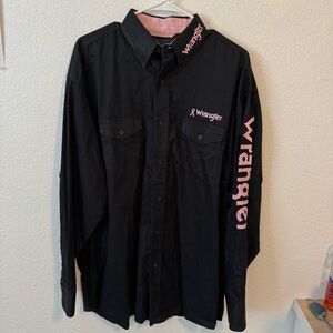 Wrangler rodeo men’s breast cancer button up shirt
